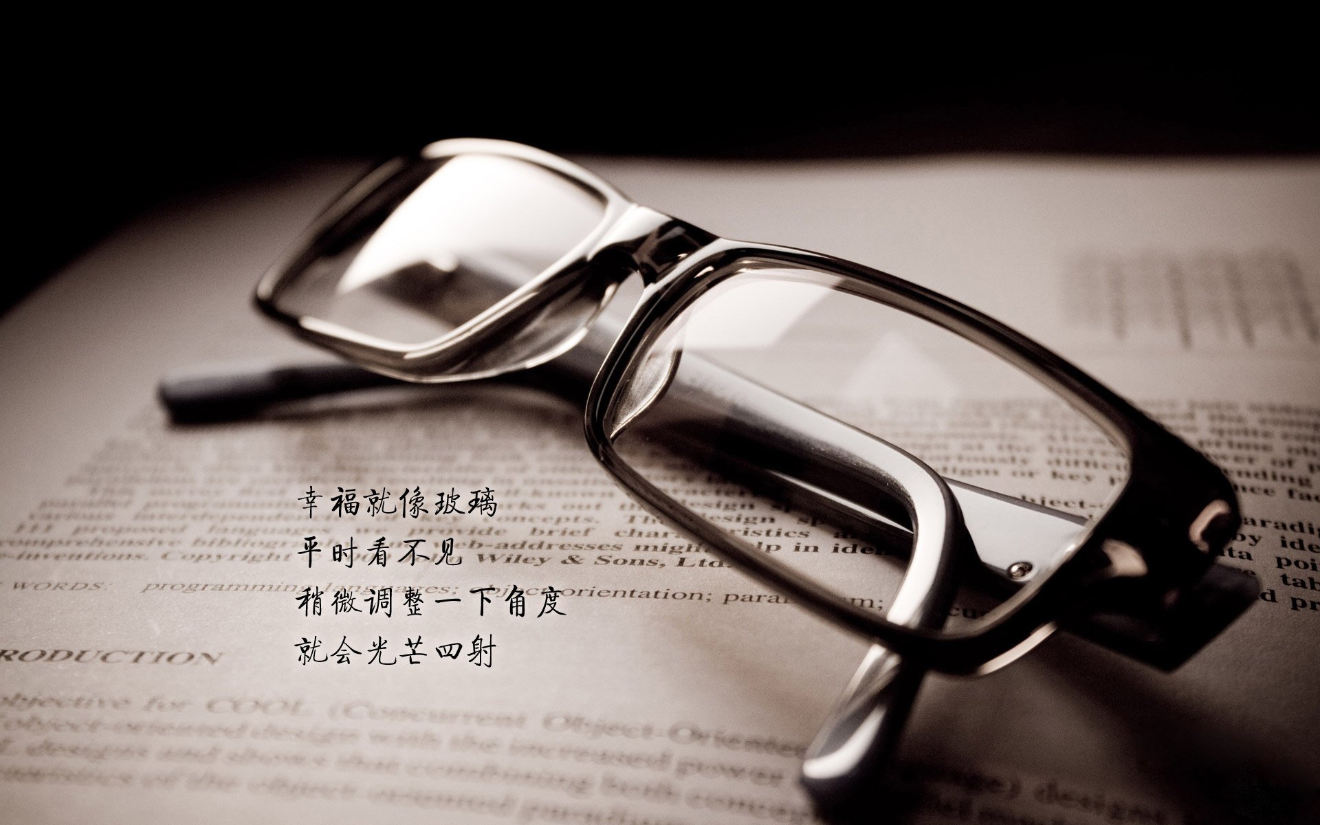 电竞主题文创产品广受欢迎，产业融合迈上新台阶，电竞文化产品的发展前景