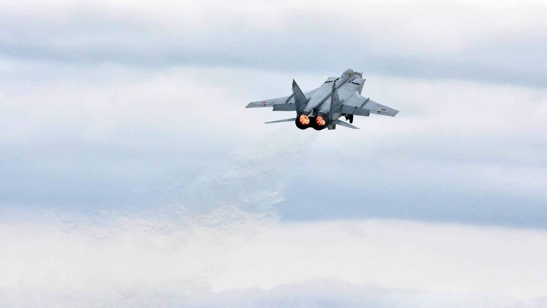 阿贾克斯成功逆转，逆袭击败罗马，阿贾克斯对战罗马