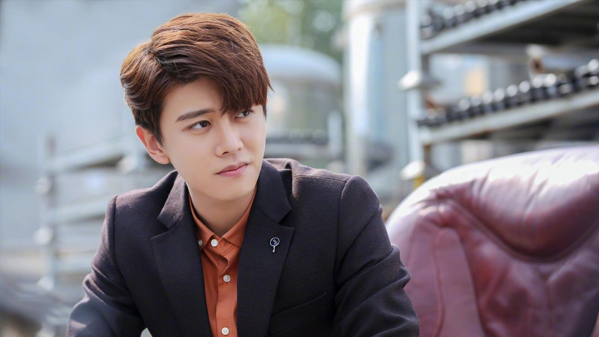 哥伦比亚队中场卡瓦尼在巴黎奥运会上展现出强大的进攻组织能力